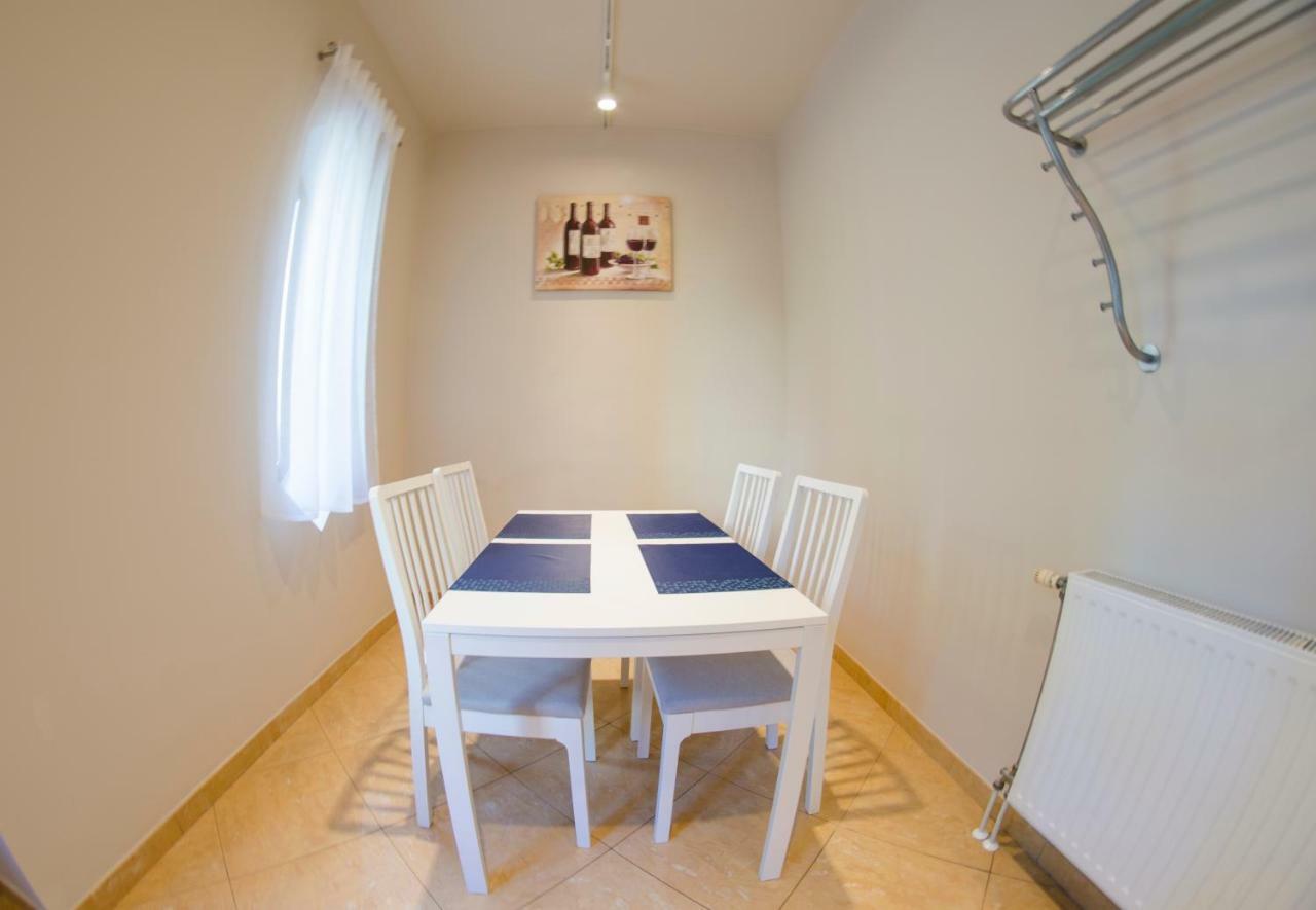 Kolibri Panzio Bed & Breakfast 2*